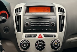 Ruskea (beige) Kia cee'd 2008 kuva 18.