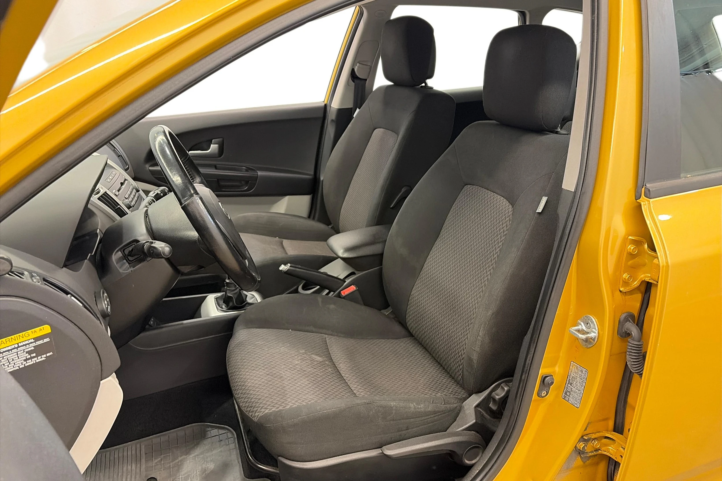 keltainen Kia Ceed 2009 kuva 6.