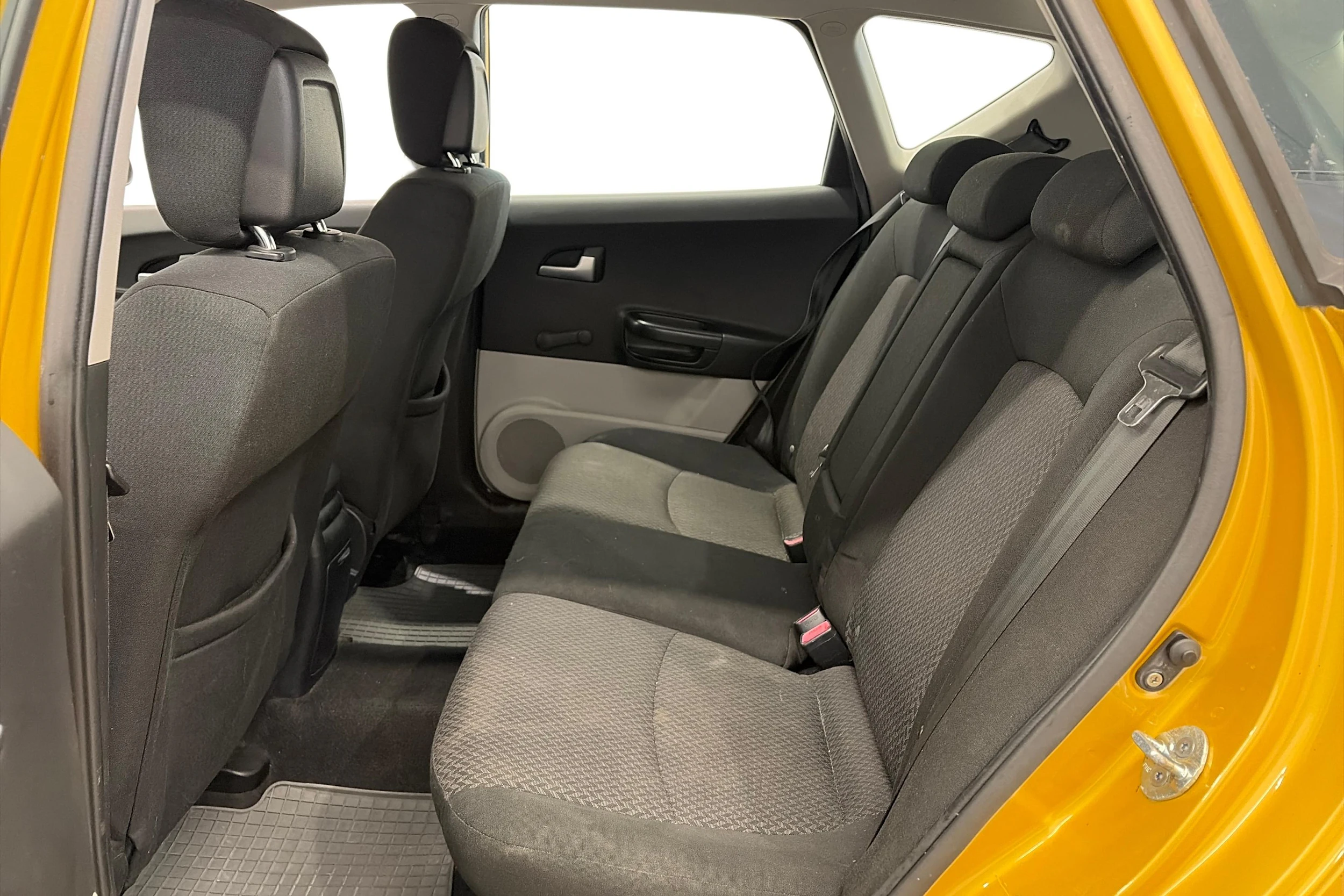 keltainen Kia Ceed 2009 kuva 9.