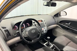 keltainen Kia Ceed 2009 kuva 10.