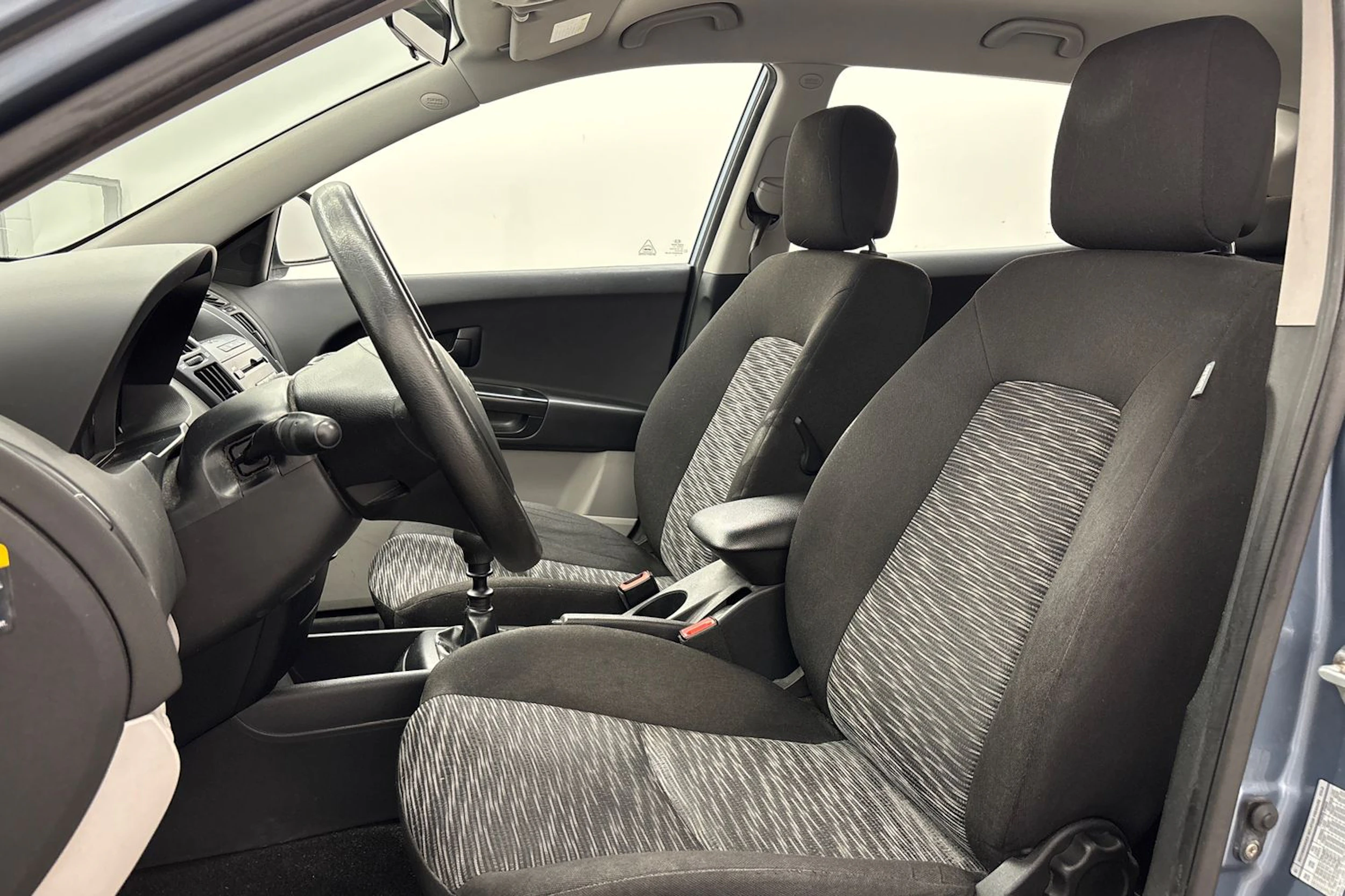 Sininen Kia Ceed 2009 kuva 11.