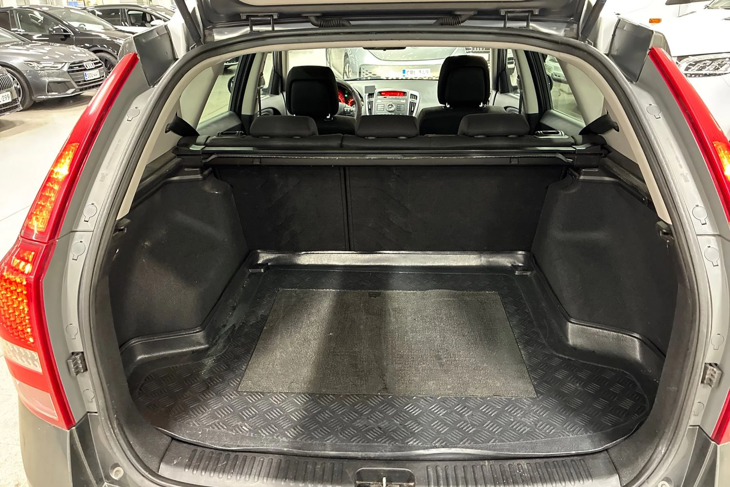 hopea Kia Ceed 2010 kuva 22.