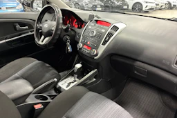 hopea Kia Ceed 2010 kuva 24.