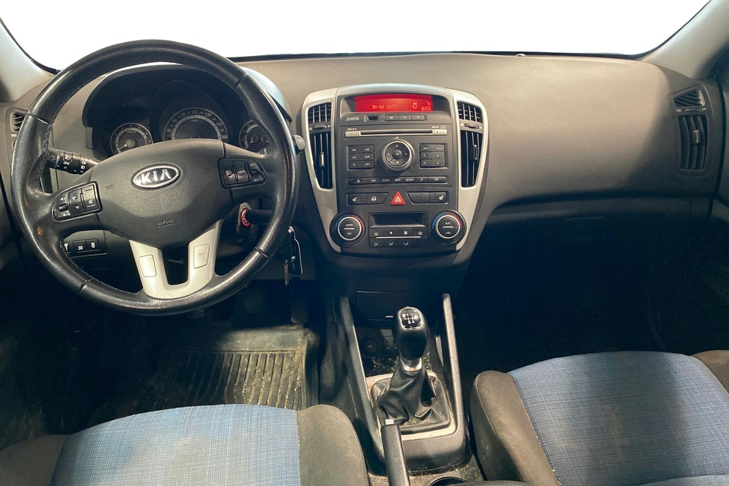 Sininen Kia cee'd 2010 kuva 7.