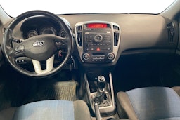 Sininen Kia cee'd 2010 kuva 7.