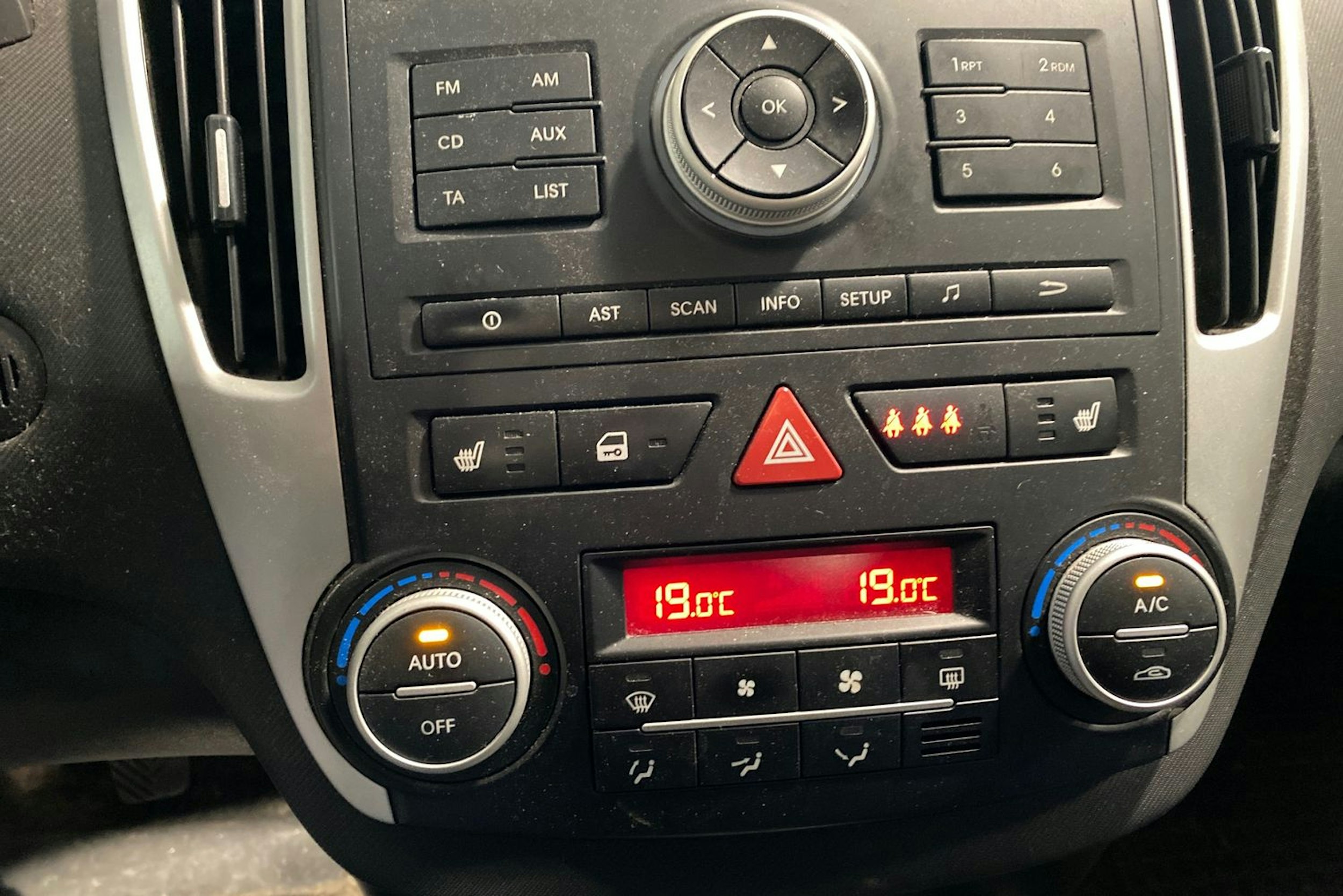 Sininen Kia cee'd 2010 kuva 15.