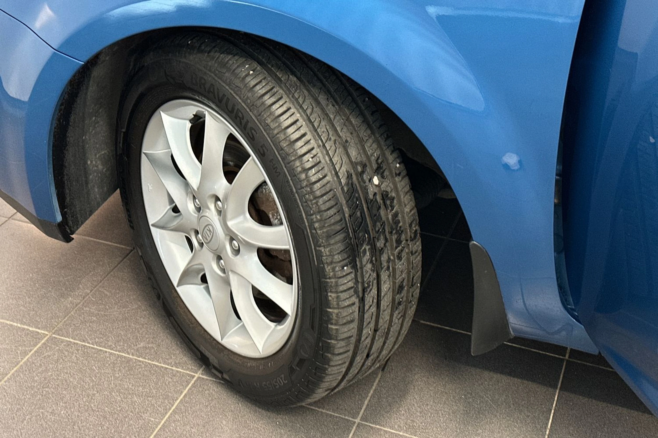 sininen Kia Ceed 2010 kuva 10.