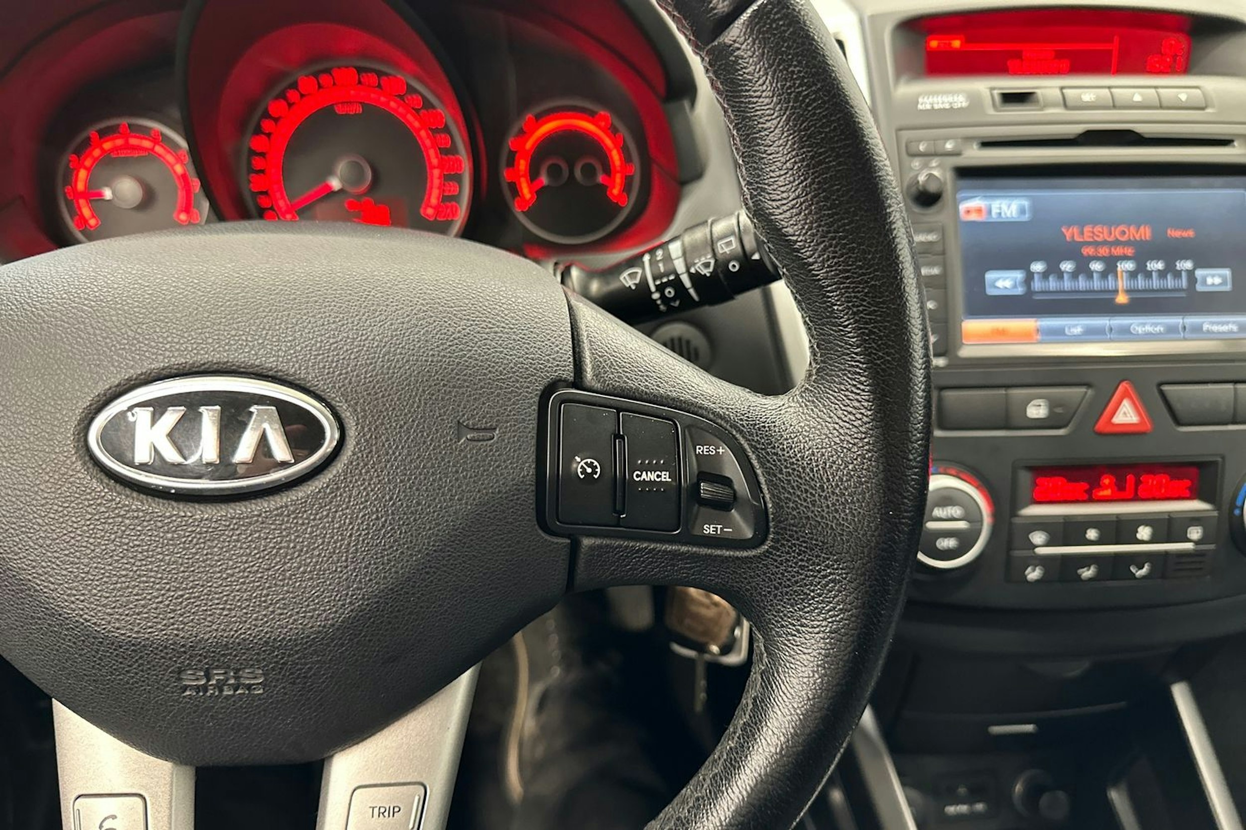 musta Kia cee´d 2012 kuva 16.
