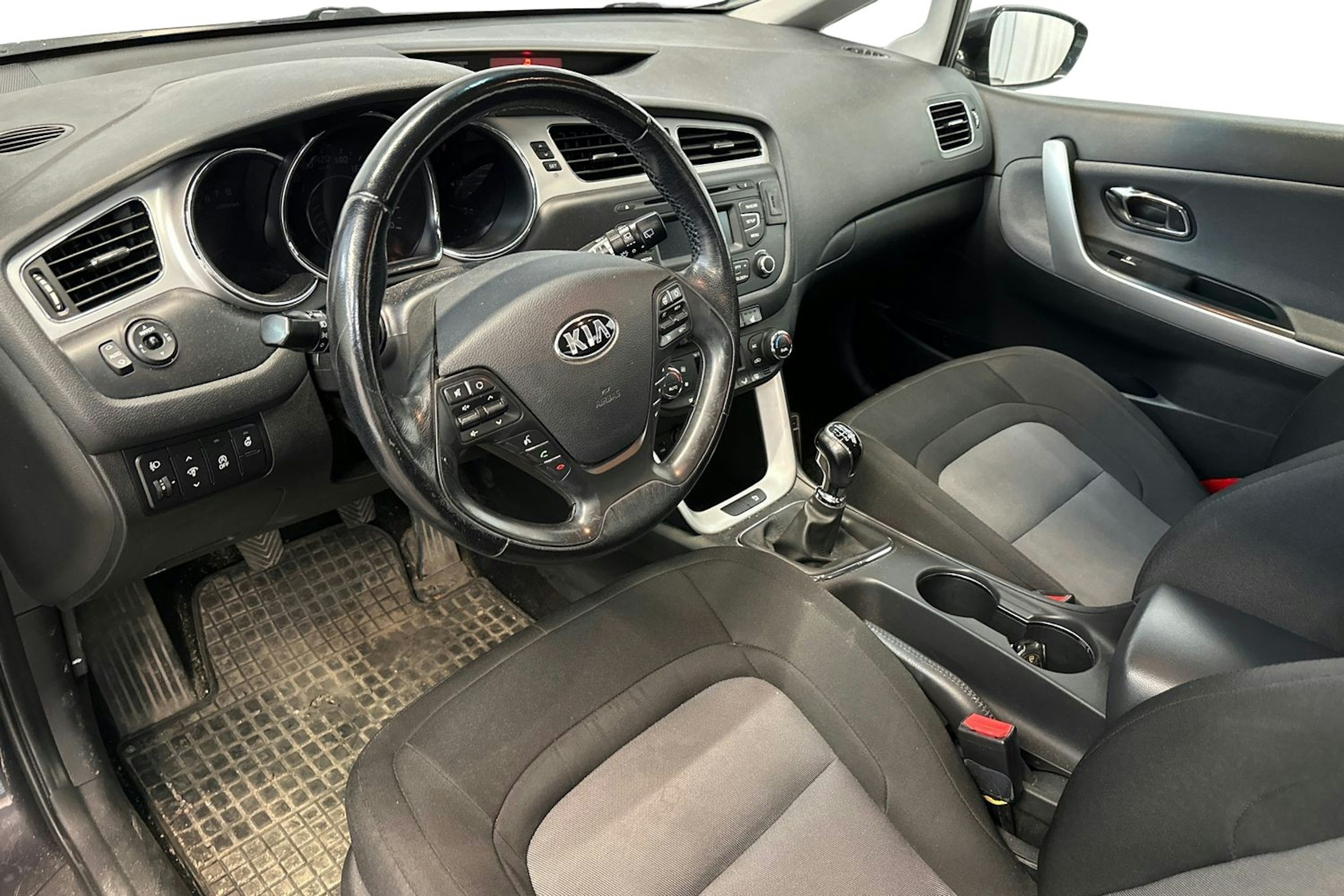 harmaa Kia cee´d 2012 kuva 3.