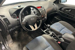 musta Kia Ceed 2012 kuva 3.