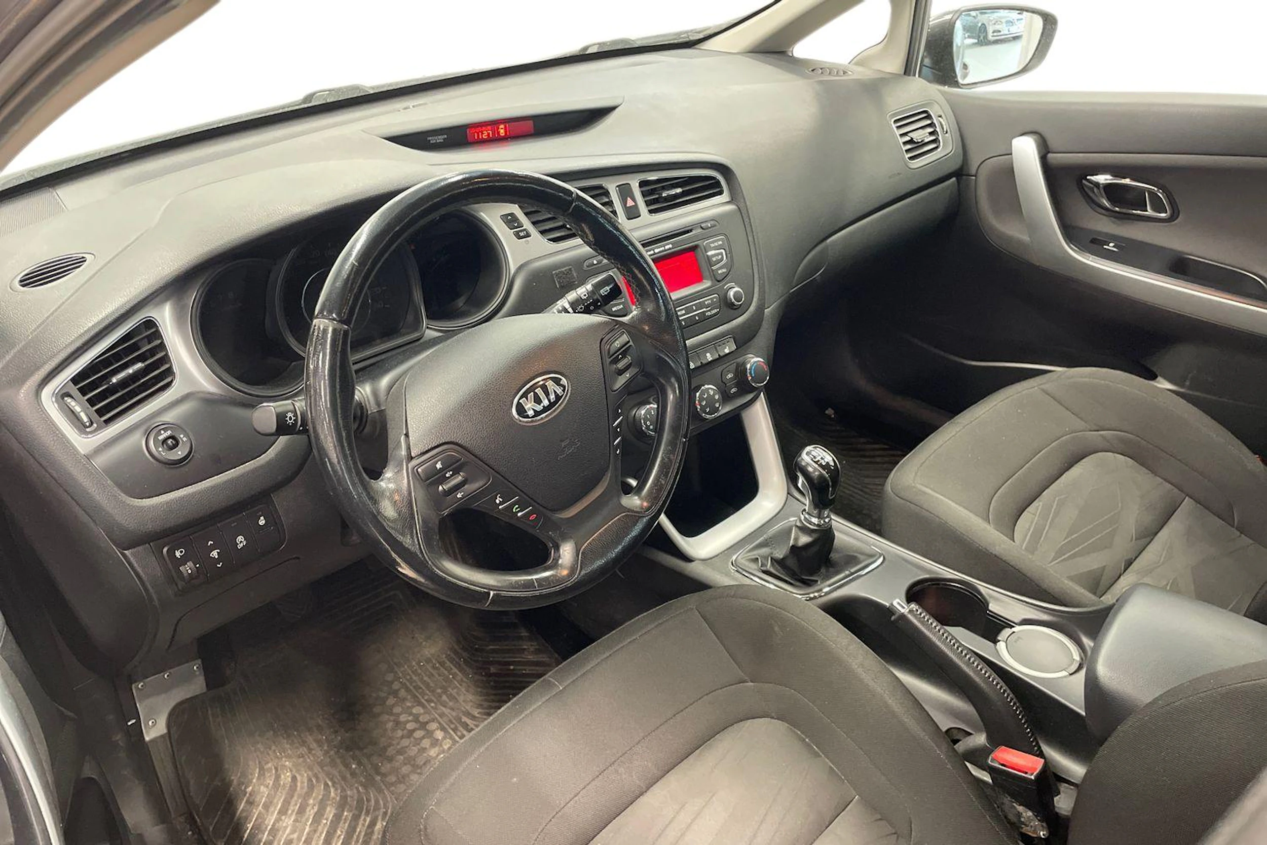 Harmaa Kia Ceed 2013 kuva 3.