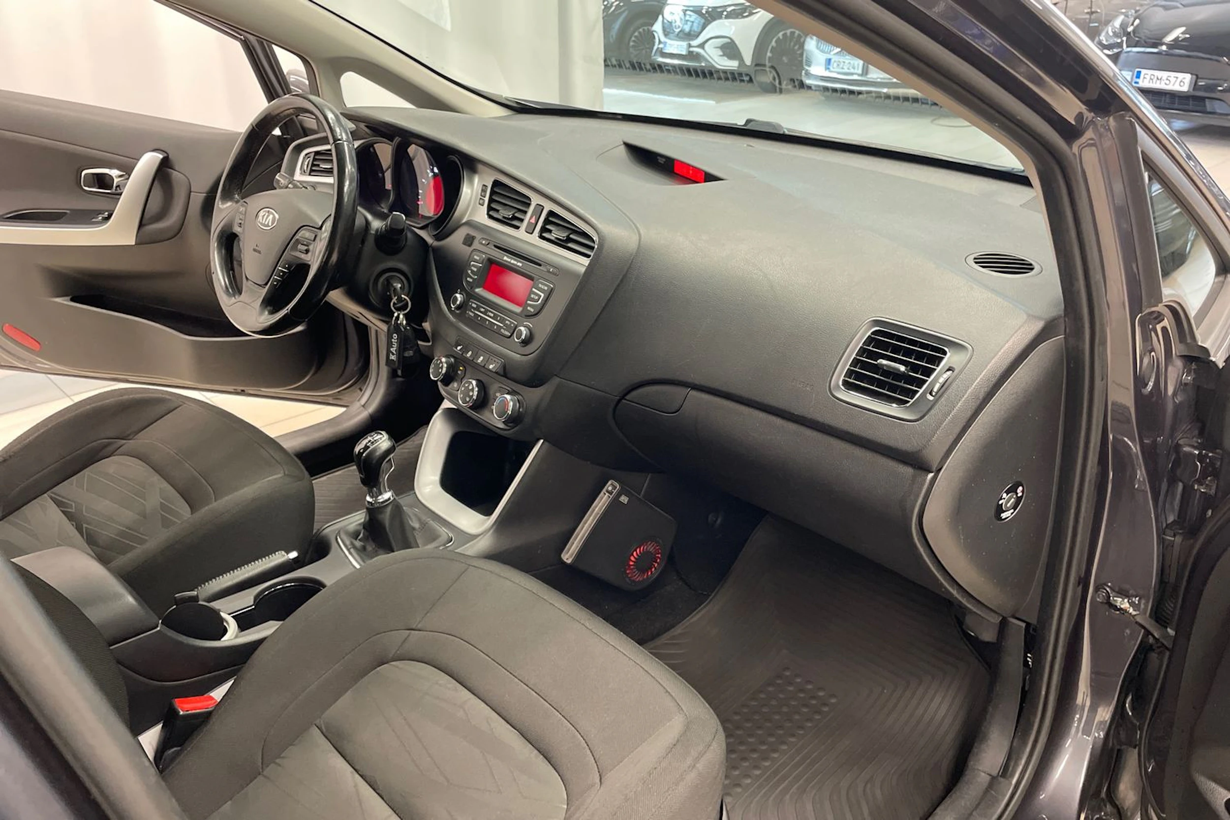 Harmaa Kia Ceed 2013 kuva 20.