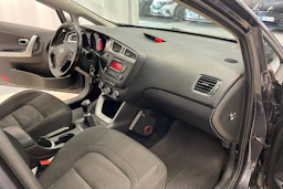 Harmaa Kia Ceed 2013 kuva 20.