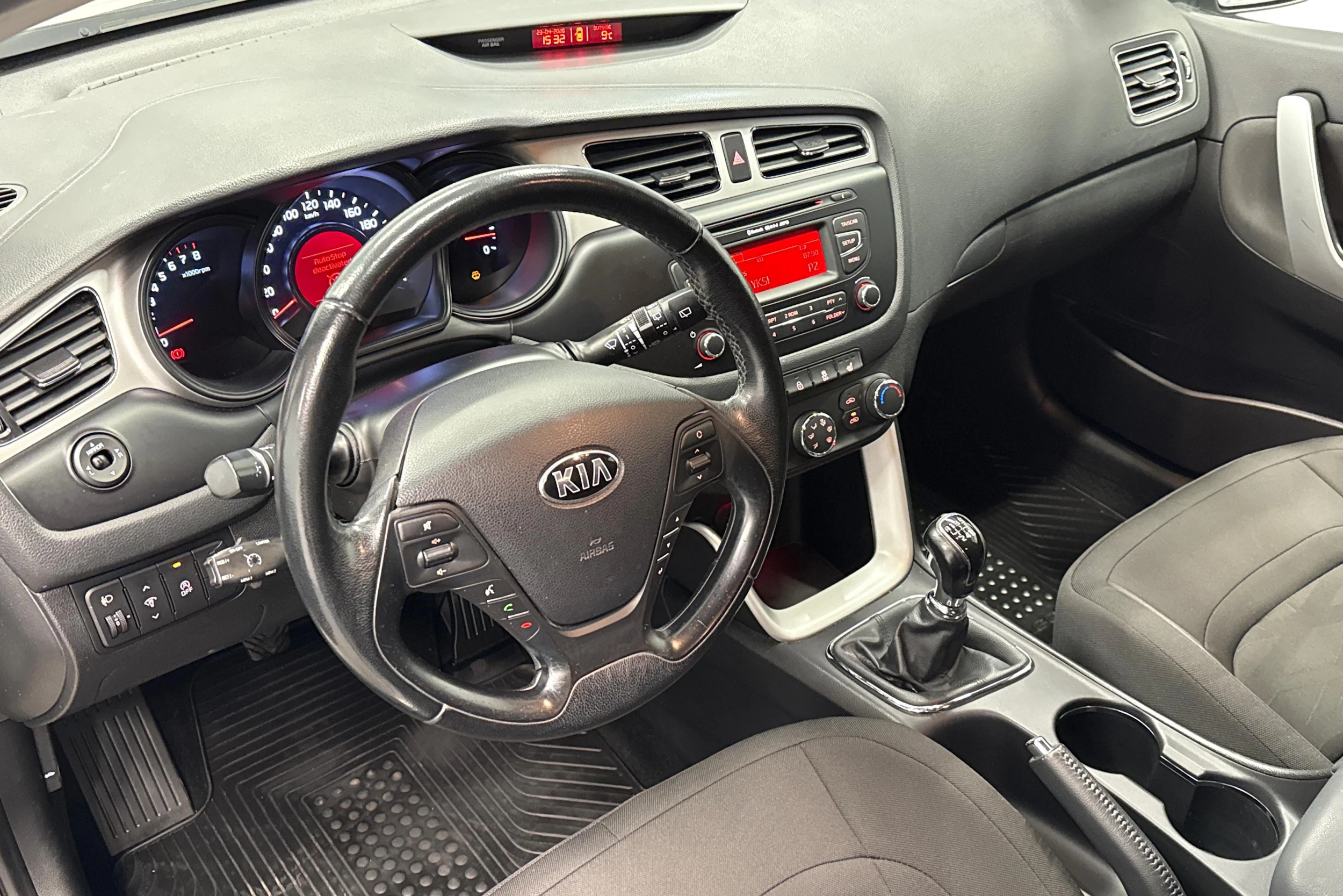 hopea Kia Ceed 2013 kuva 8.