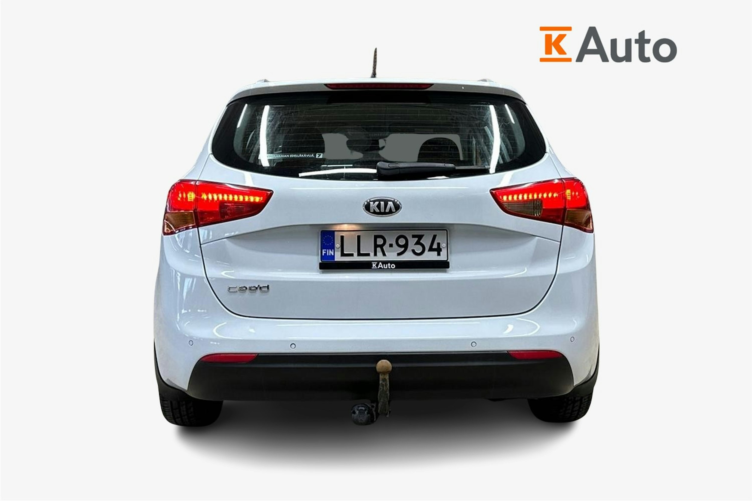 valkoinen Kia cee´d 2013 kuva 6.