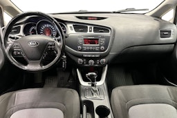 valkoinen Kia cee´d 2013 kuva 12.