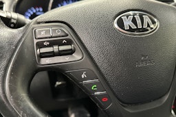 valkoinen Kia cee´d 2013 kuva 28.