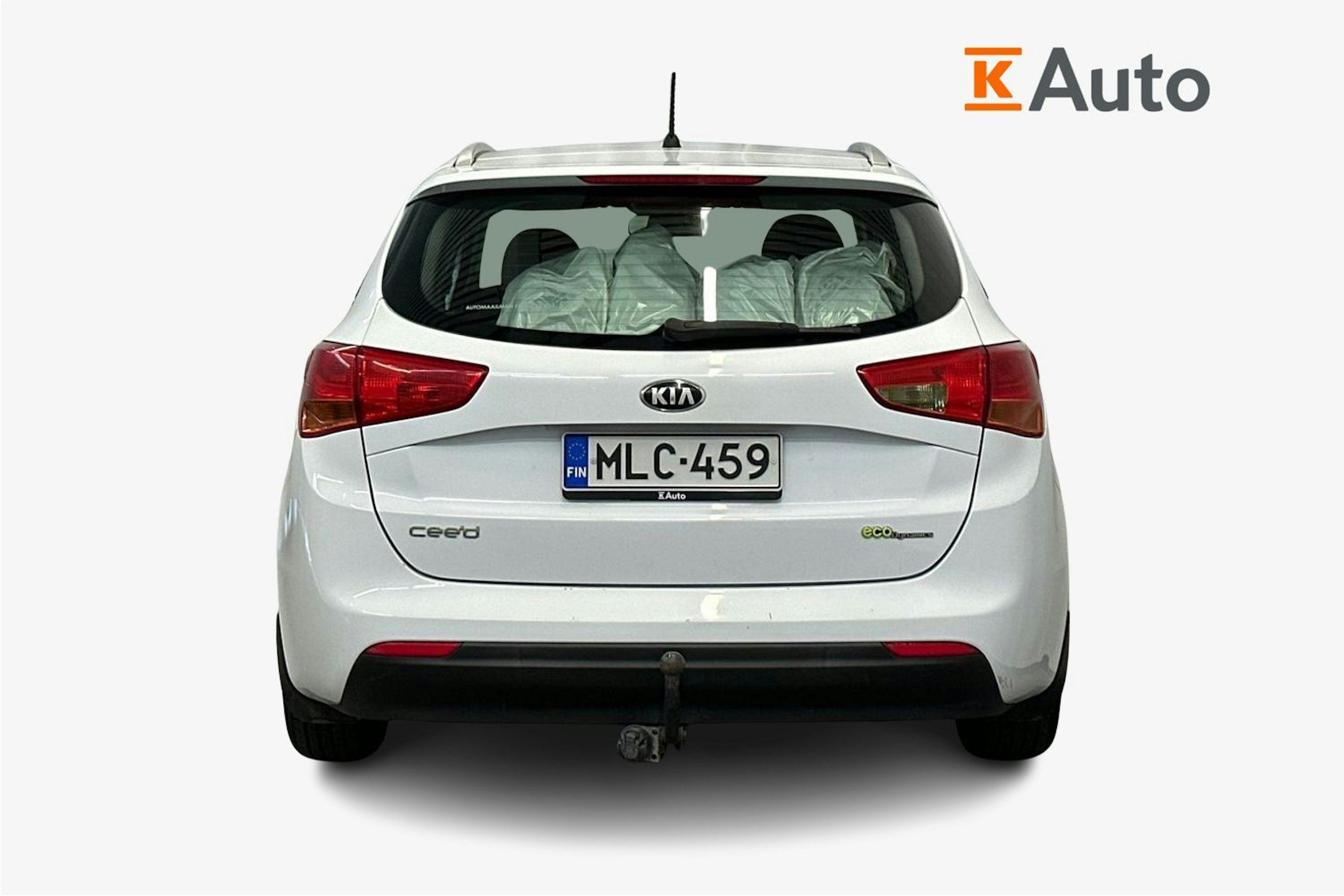 valkoinen Kia cee´d 2013 kuva 6.
