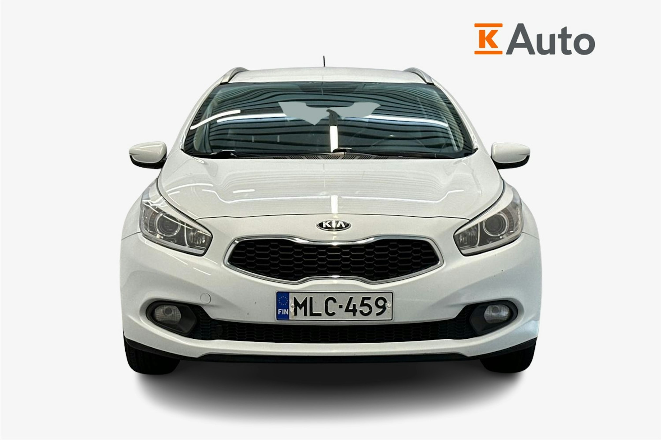 valkoinen Kia cee´d 2013 kuva 8.