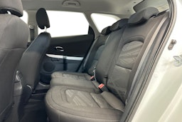 valkoinen Kia cee´d 2013 kuva 13.