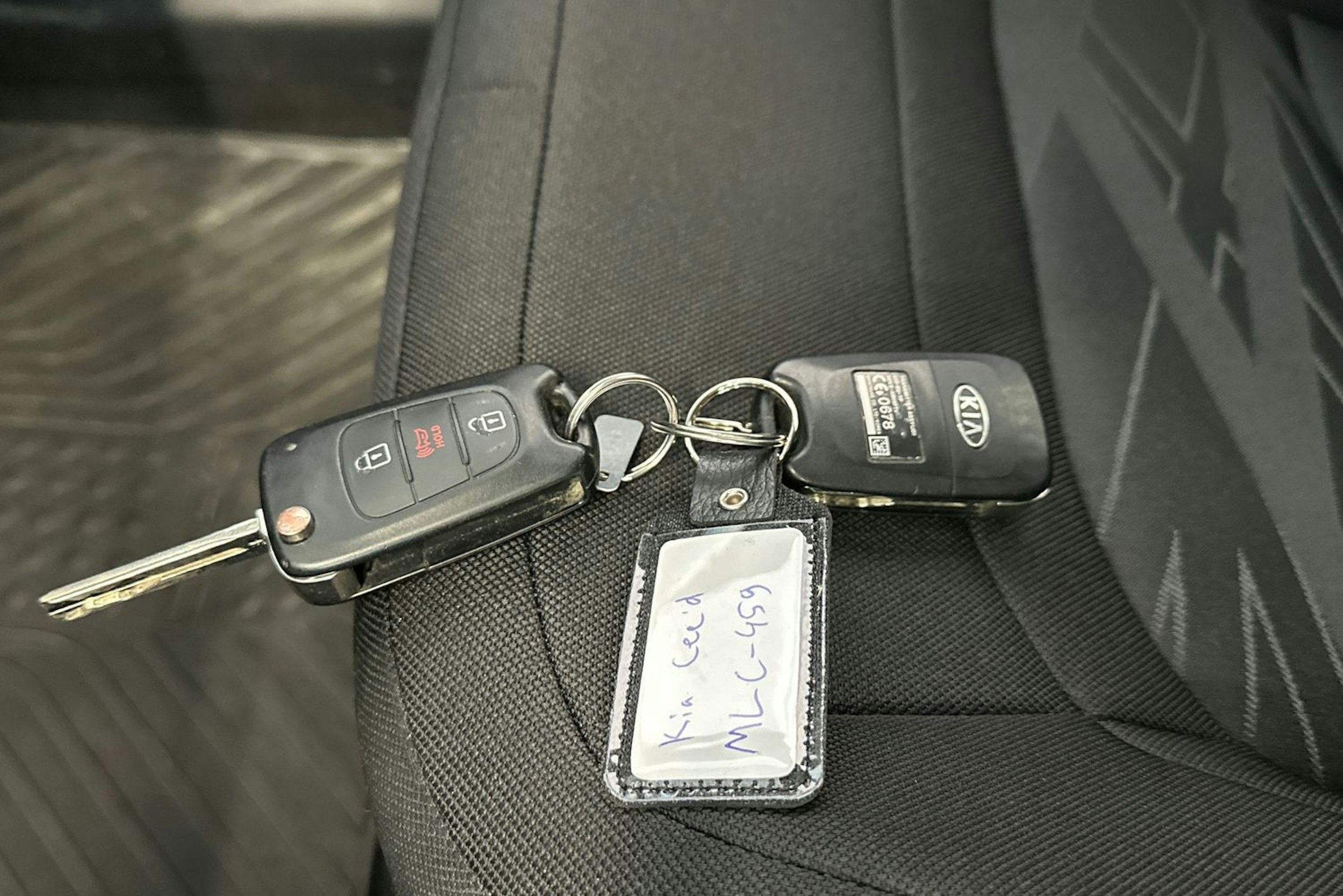 valkoinen Kia cee´d 2013 kuva 27.