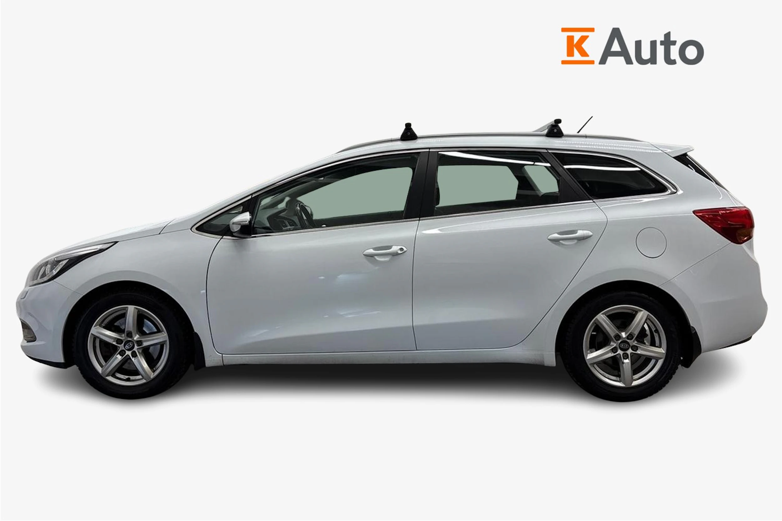 valkoinen Kia Ceed 2014 kuva 5.