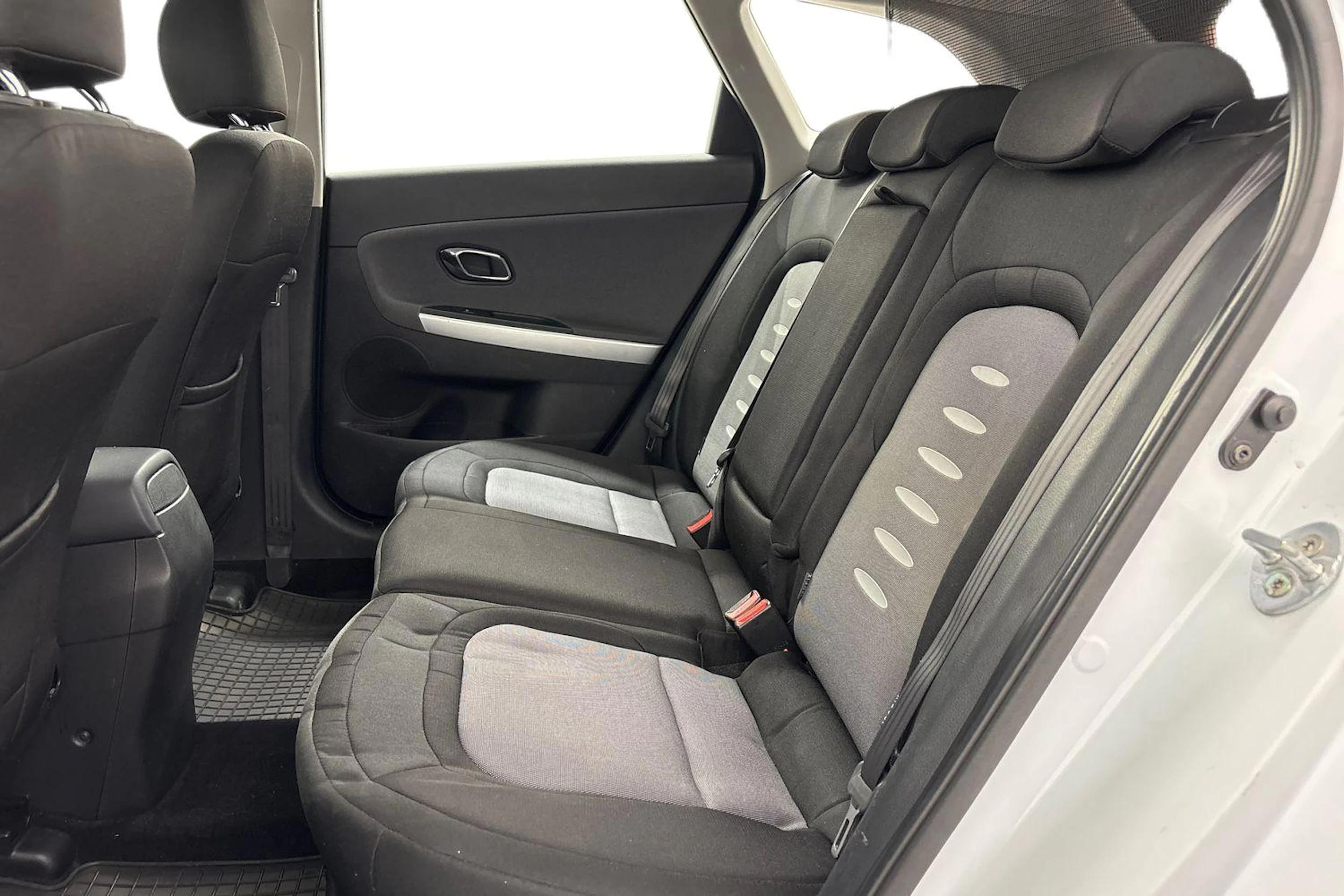 valkoinen Kia Ceed 2014 kuva 8.