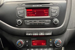 valkoinen Kia Ceed 2014 kuva 17.