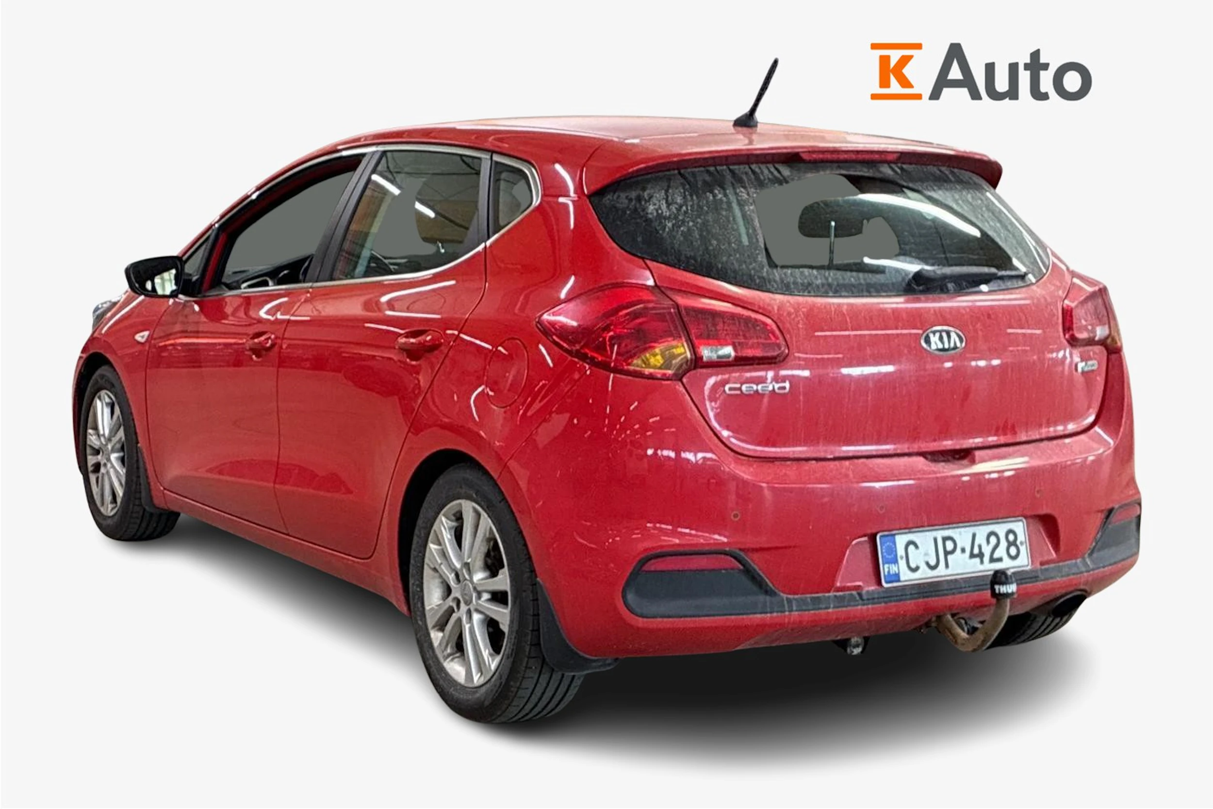 punainen Kia Ceed 2014 kuva 2.