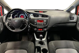 punainen Kia Ceed 2014 kuva 7.
