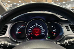 punainen Kia Ceed 2014 kuva 19.