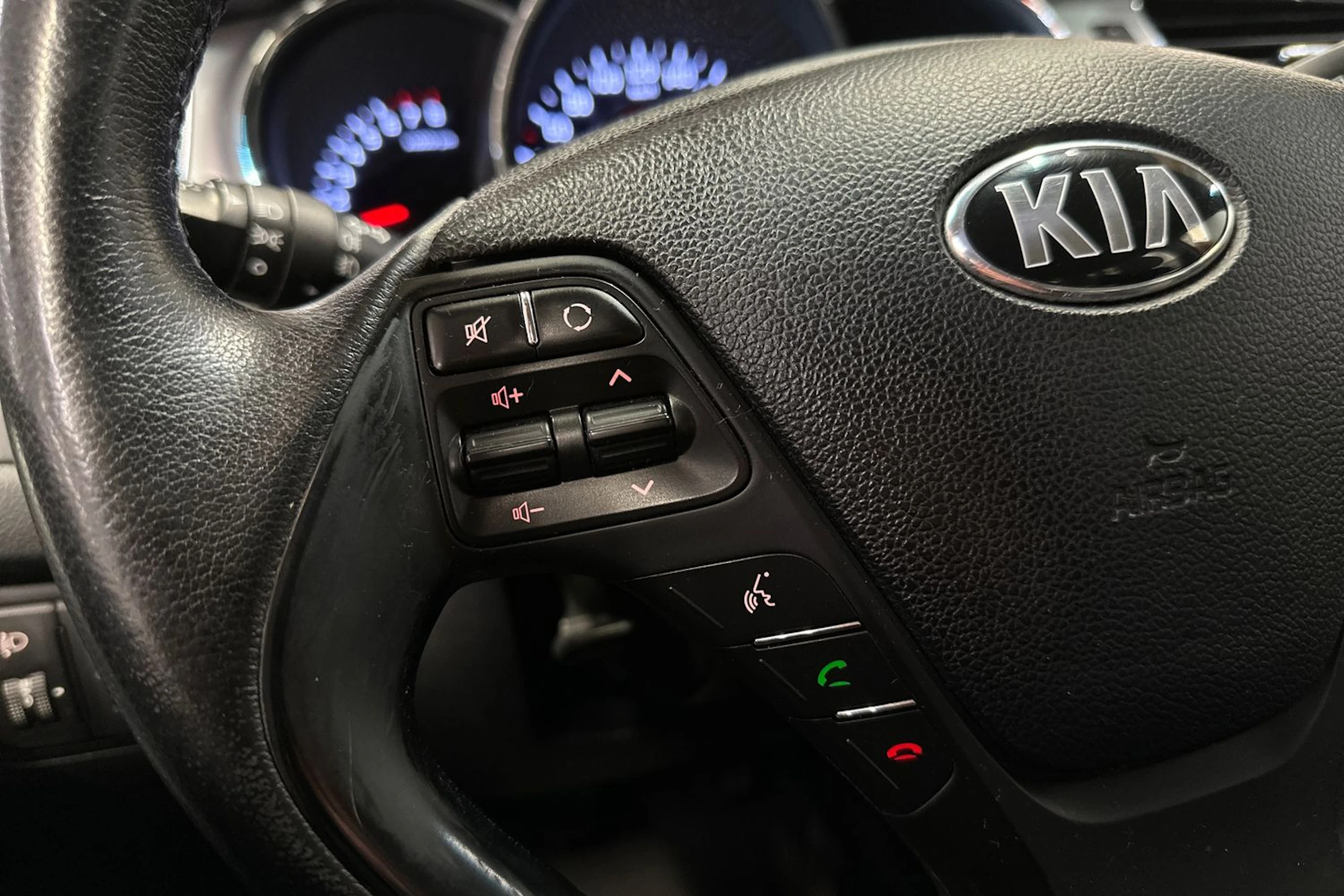 punainen Kia Ceed 2014 kuva 20.