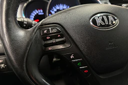 punainen Kia Ceed 2014 kuva 20.