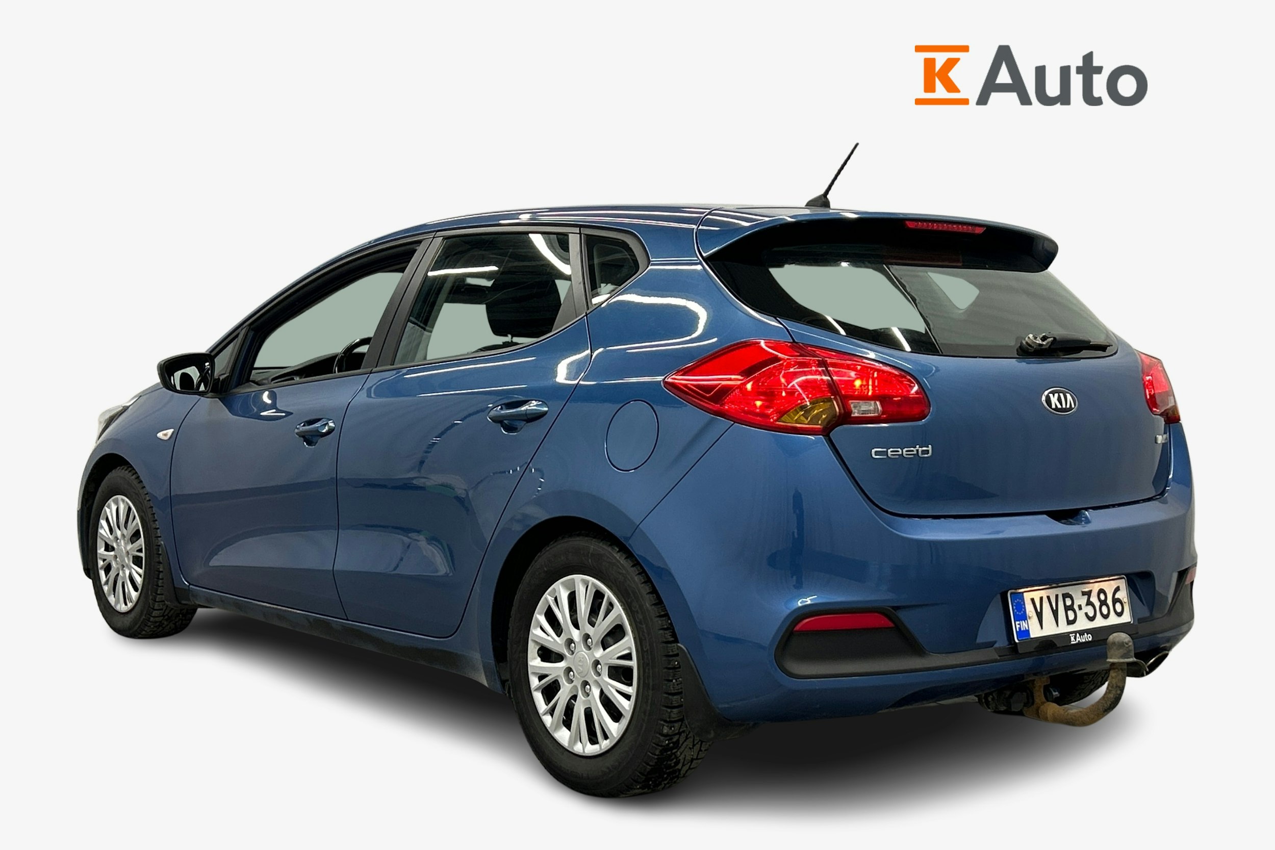 sininen Kia cee´d 2014 kuva 2.