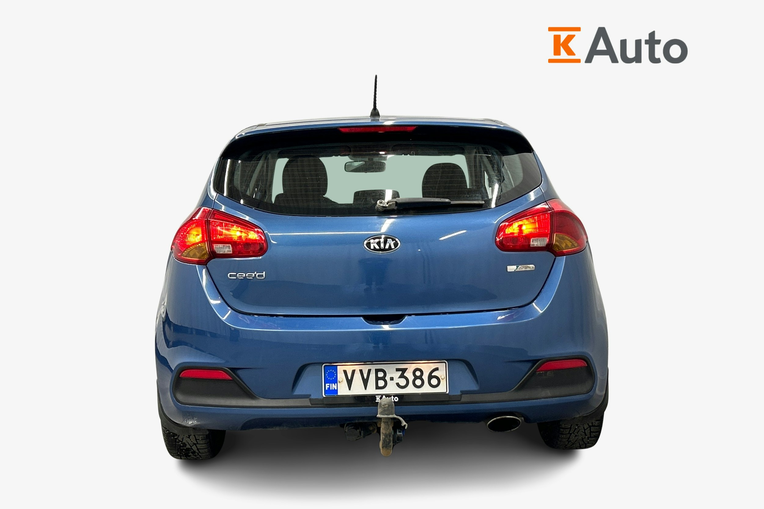 sininen Kia cee´d 2014 kuva 3.