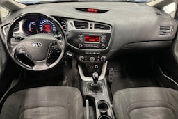 sininen Kia cee´d 2014 kuva 7.