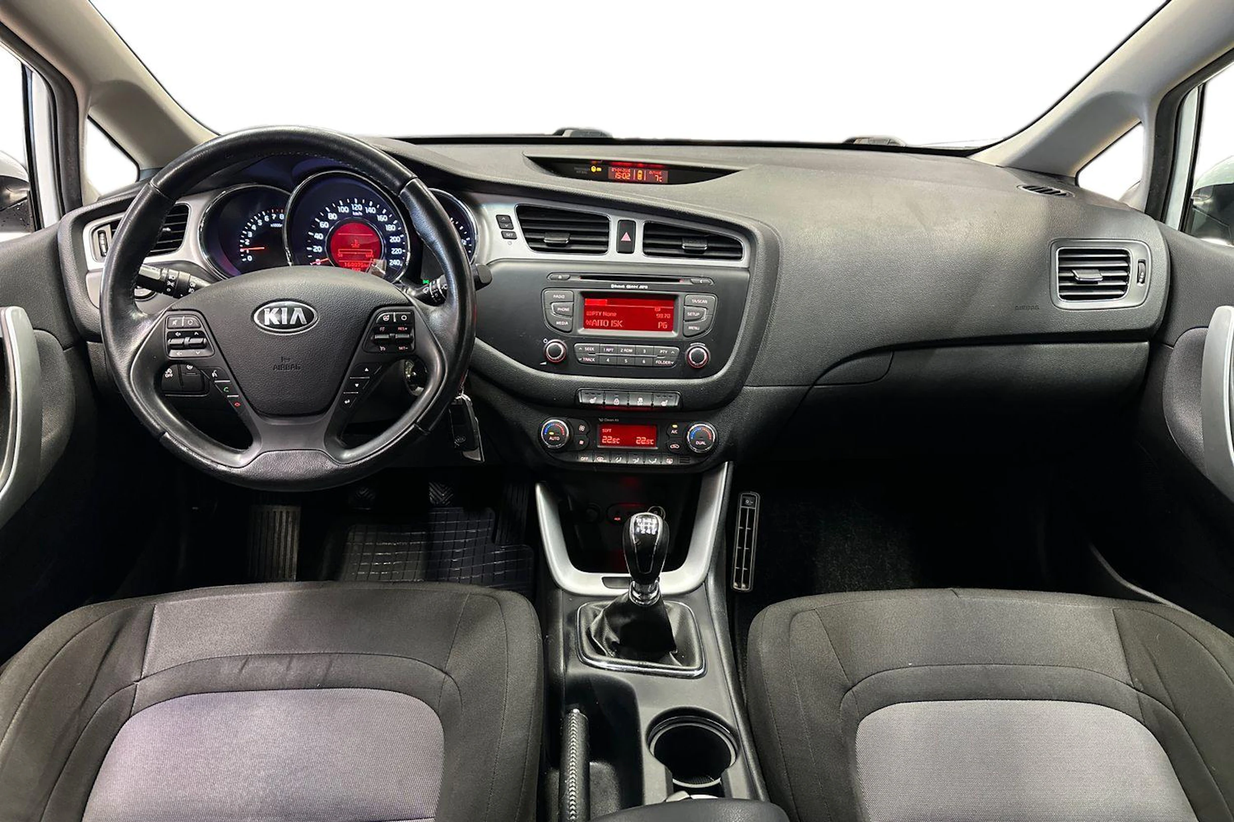 valkoinen Kia Ceed 2015 kuva 7.
