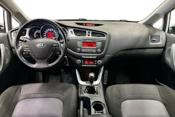 valkoinen Kia Ceed 2015 kuva 7.