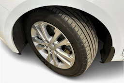 valkoinen Kia Ceed 2015 kuva 9.