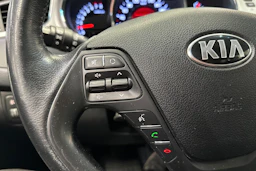 valkoinen Kia Ceed 2015 kuva 19.