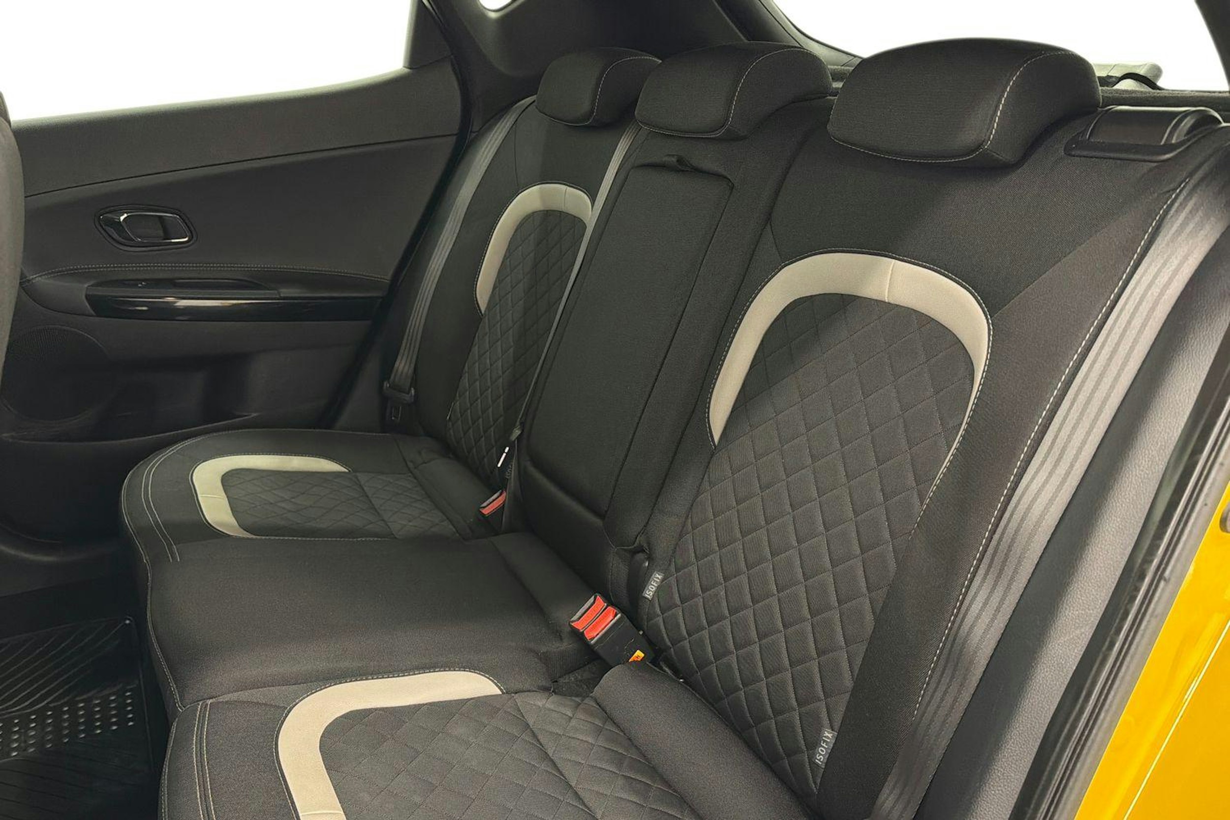 keltainen Kia cee'd 2015 kuva 8.