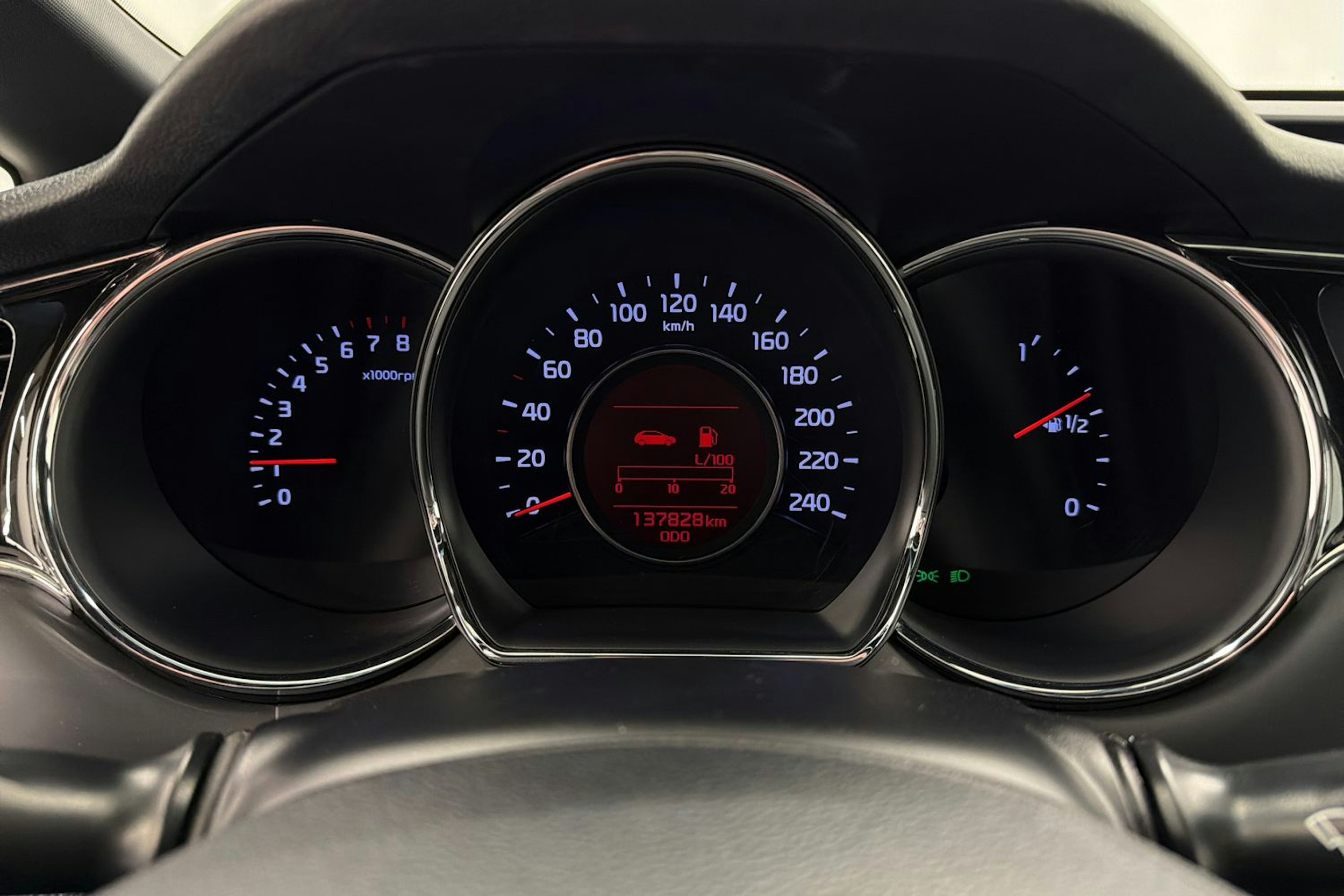 keltainen Kia cee'd 2015 kuva 12.