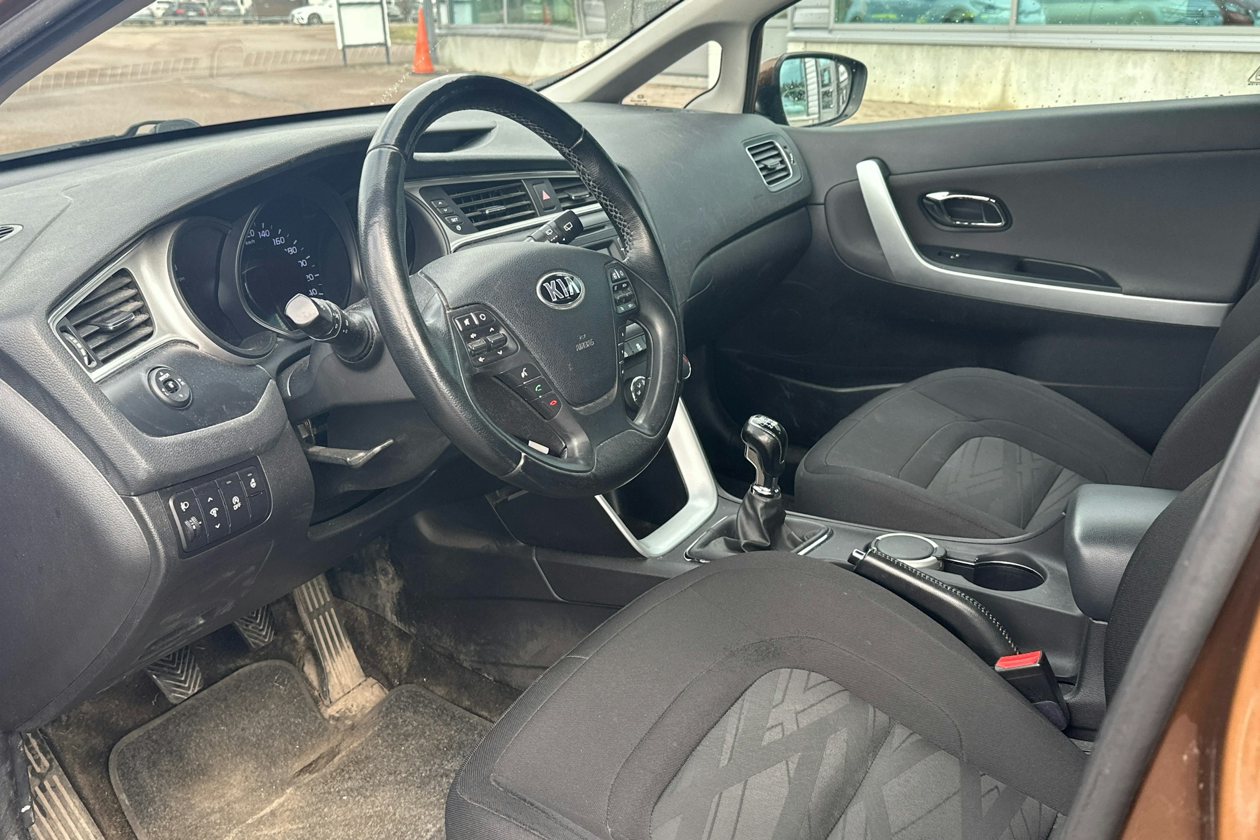 met. ruskea (beige) Kia cee´d 2015 kuva 3.