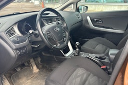 met. ruskea (beige) Kia cee´d 2015 kuva 3.