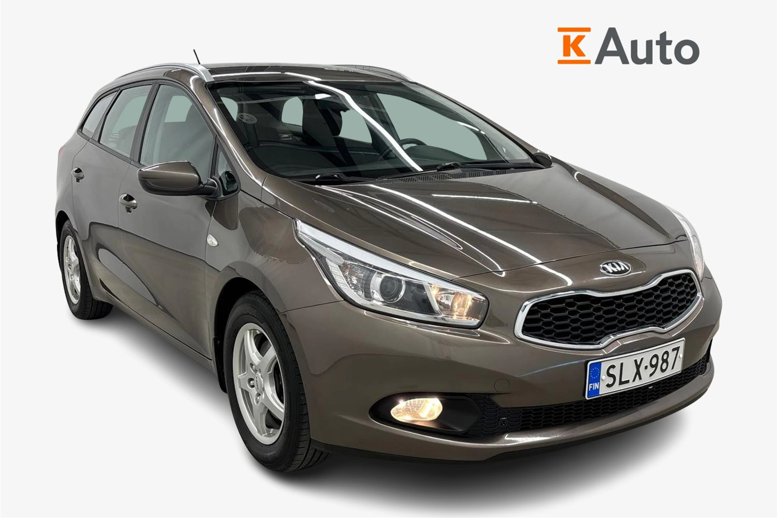 ruskea (beige) Kia Ceed 2015 kuva 1.