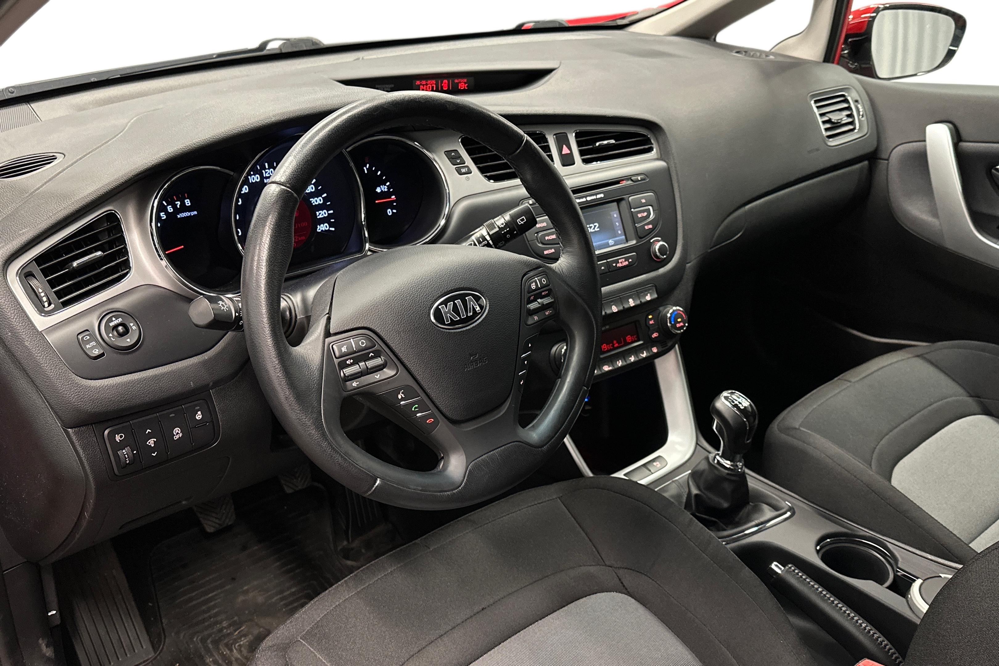 Kia Ceed 1,6 ISG EX SW EcoDynamics 2015, kuva 6/26