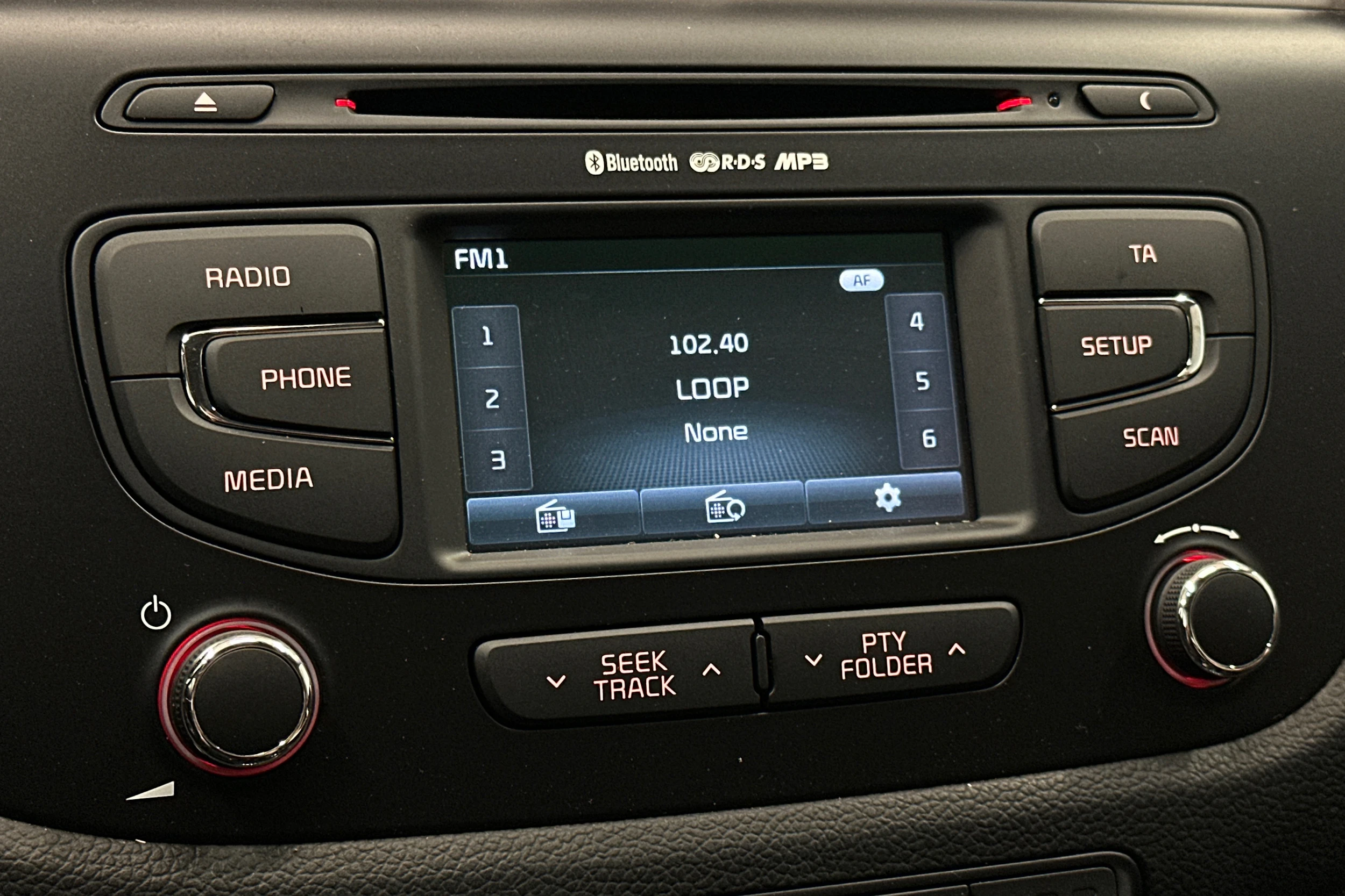punainen Kia Ceed 2015 kuva 17.