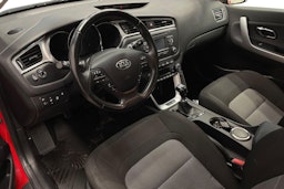 Punainen Kia cee'd 2016 kuva 6.