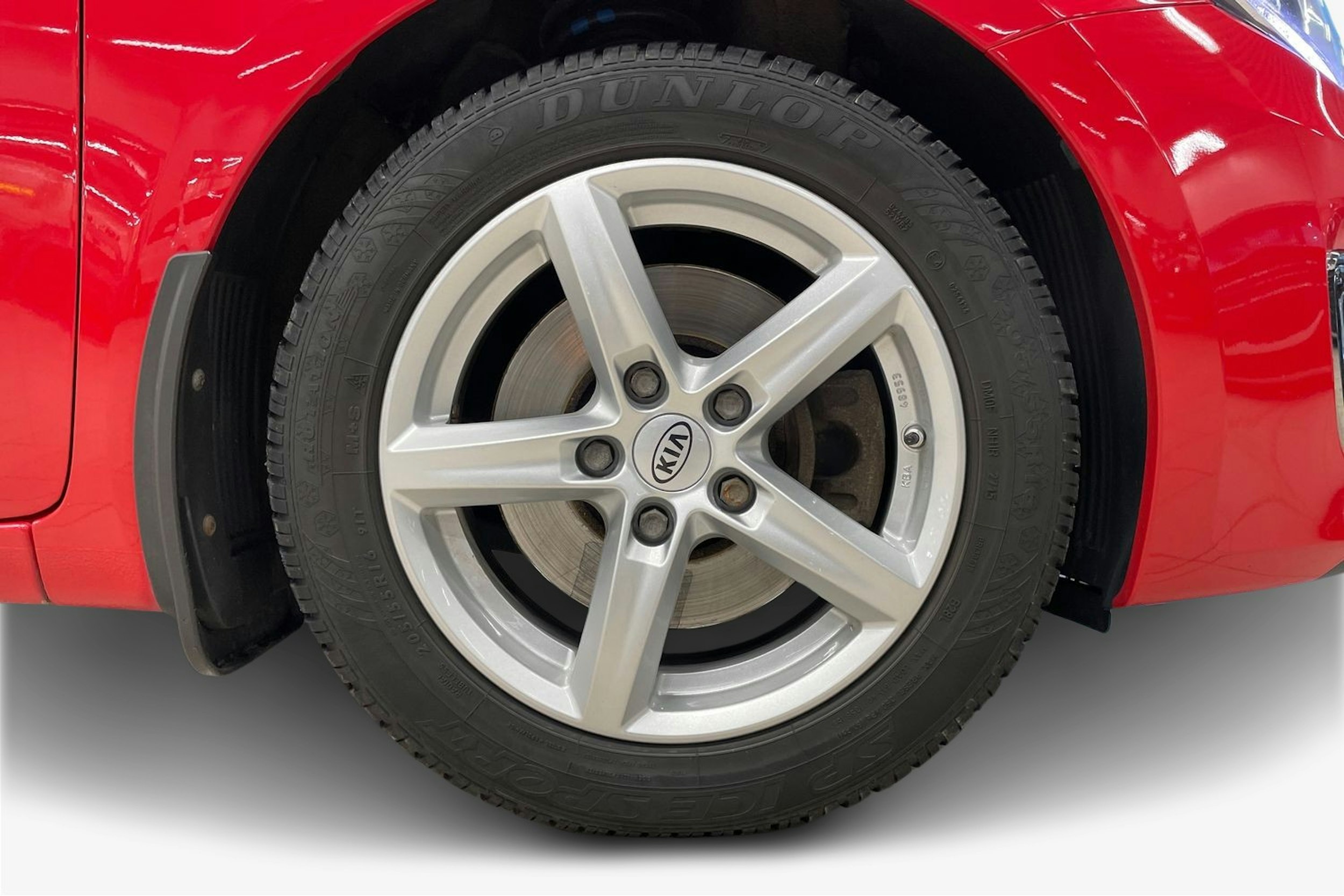 Punainen Kia cee'd 2016 kuva 9.