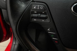 Punainen Kia cee'd 2016 kuva 16.